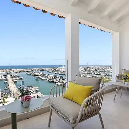 Modern Puerto Banus Frontline Penthouse Апартаменти *