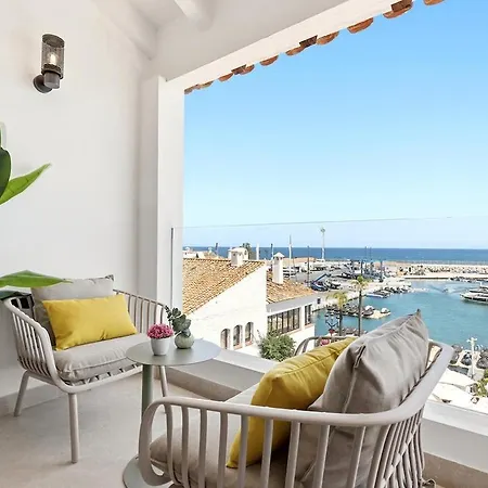 Апартаменти Modern Puerto Banus Frontline Penthouse Марбелья