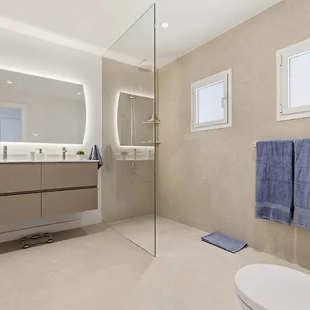 Modern Puerto Banus Frontline Penthouse Марбелья