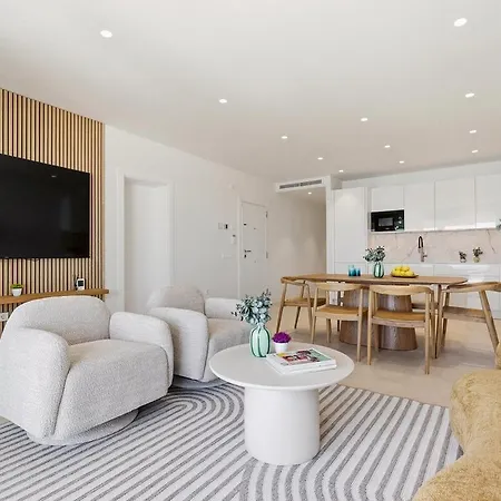 Апартаменти Modern Puerto Banus Frontline Penthouse *