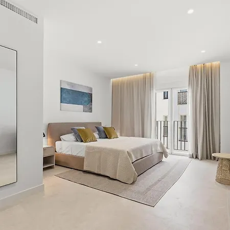 Modern Puerto Banus Frontline Penthouse Марбелья