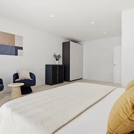 Апартаменти Modern Puerto Banus Frontline Penthouse