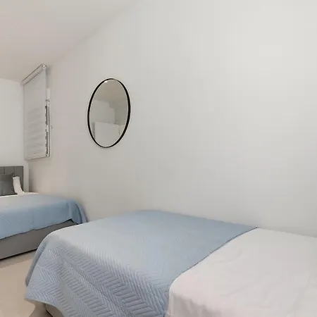 Апартаменти Modern Puerto Banus Frontline Penthouse *