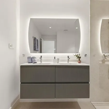 Modern Puerto Banus Frontline Penthouse *