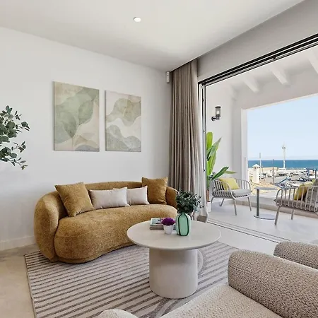 Апартаменти Modern Puerto Banus Frontline Penthouse